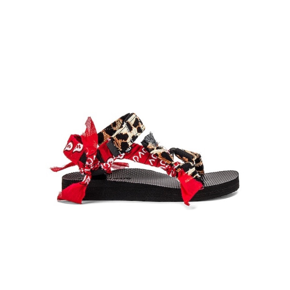 Arizona Love Trekky Sandal - Leo print/red bandanna - size 41